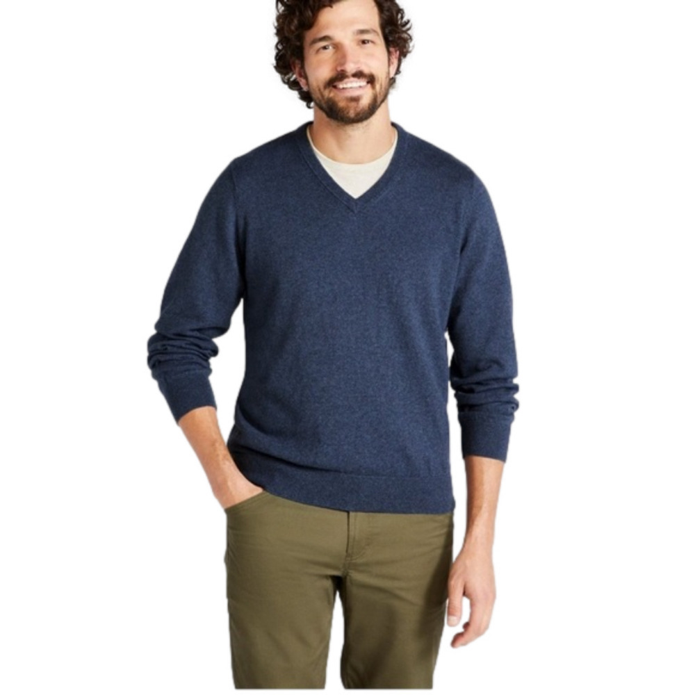 L.LBean  men’s cotton/ cashmere v-neck sweater size large